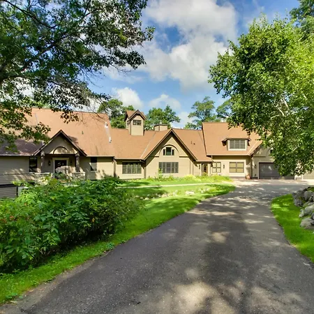 Sprawling Minnesota Home With On-Site Lake Access
